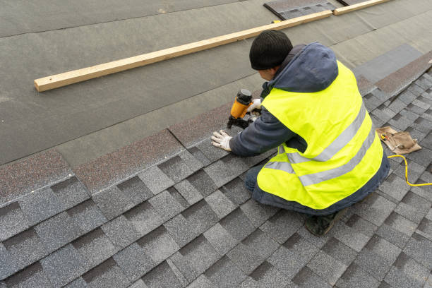 Best Flat Roof Repair Services  in Moweaqua, IL