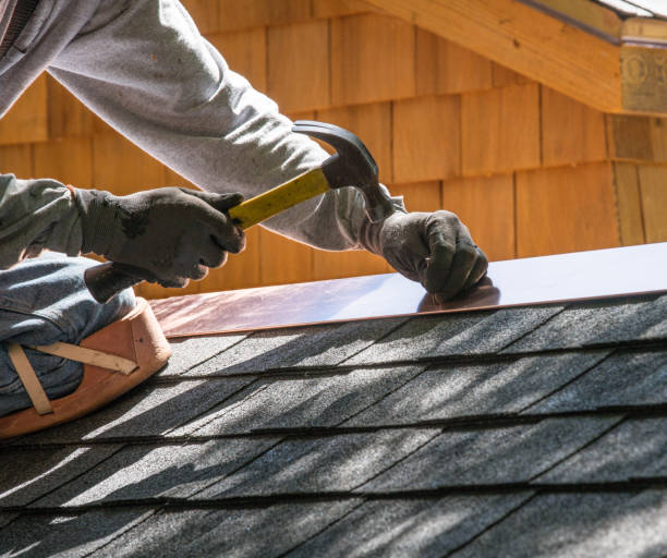 Best Residential Roofing Contractor  in Moweaqua, IL